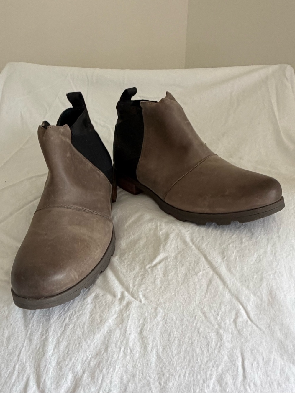 Sorel Brown Women's Chelsea Ankle Boots - Slip-On Casual